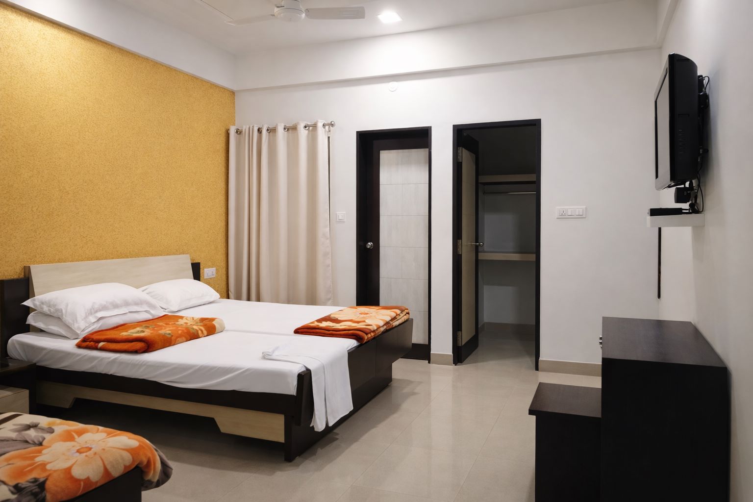 shri-swaminarayan-vishrati-bhavan-bhuj-21