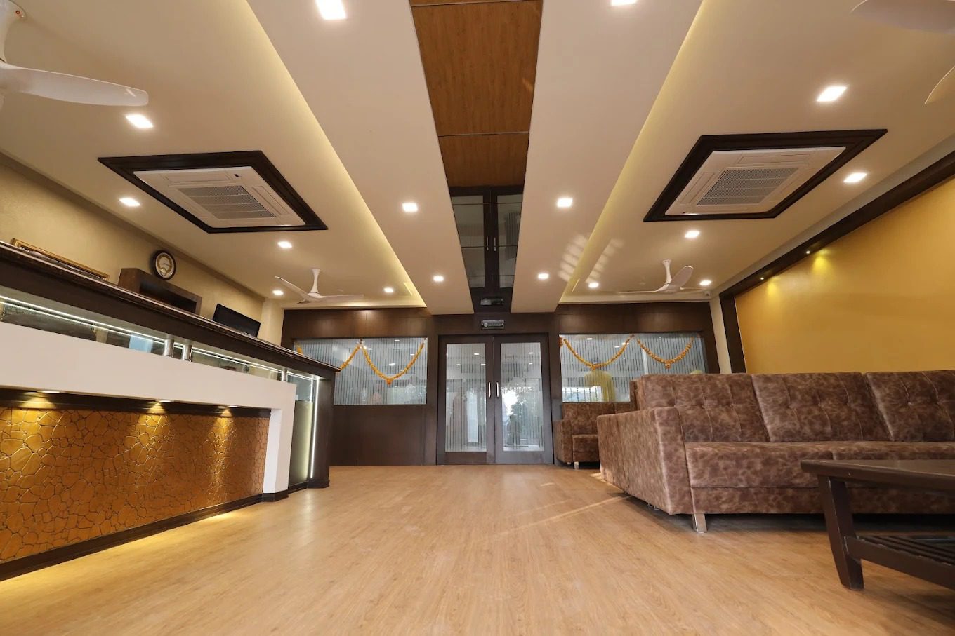 swaminarayan mandir room booking